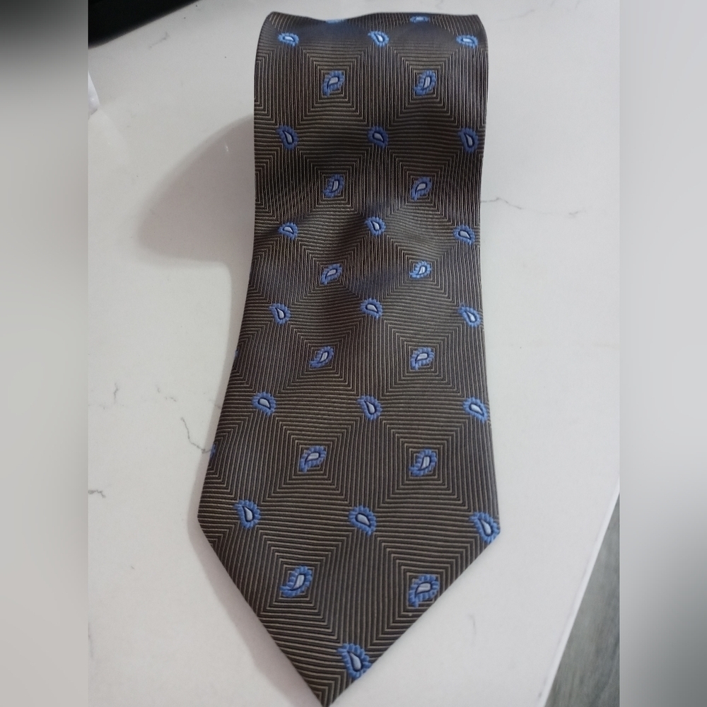 Alexander Julian 100% Silk Classic Handmade Men's Necktie 58"/4"